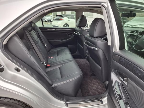 2005 Toyota Crown Athlete.Sunroof.Leather.Cruise control.Rear camera.Alarm. Carousel 1