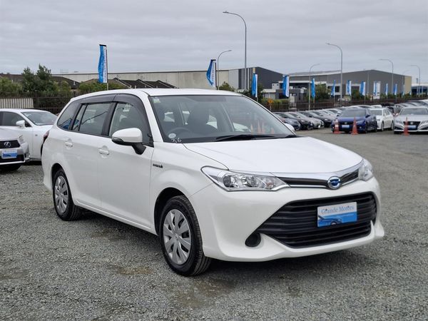 2016 Toyota Corolla Fielder.Hybrid.Rear camera.New tires.