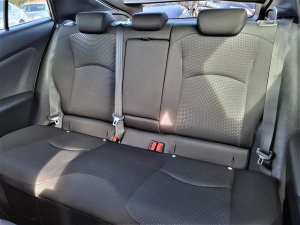 2020 Toyota Prius S.Radar cruise.Lane assist.Safety radar.Rear cam.8 Airbags. Carousel 4