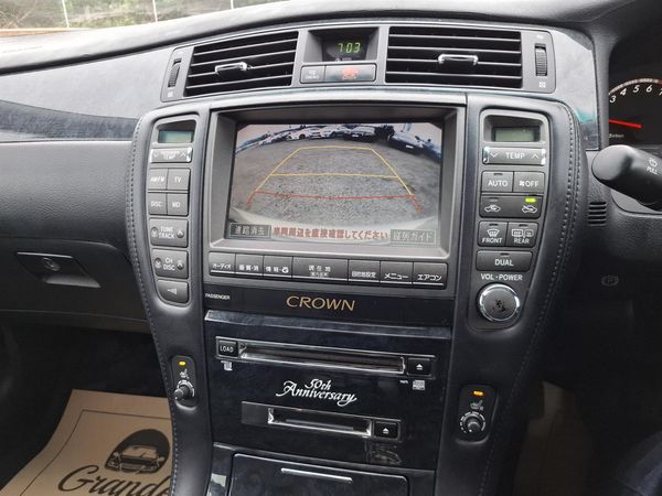 2005 Toyota Crown Athlete.Sunroof.Leather.Cruise control.Rear camera.Alarm. Carousel 5