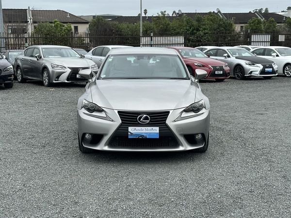 2014 Lexus IS 300h Hybrid.Cruise control.Alarm.10 Airbags.Rear camera. Carousel 11