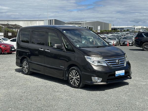 2014 Nissan Serena Hybrid.Highway Star.Safety radar.Lane assist.Rear cam.Cruise control.