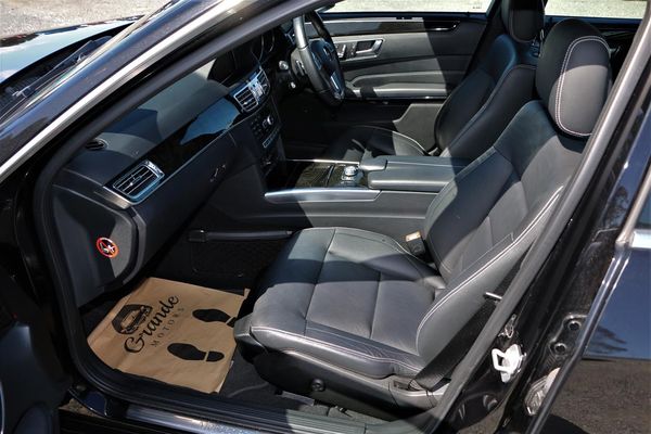 2013 Mercedes-Benz E 350 AMG.Alarm.Leather.Rear camera.10 SRS Airbags. Carousel 4