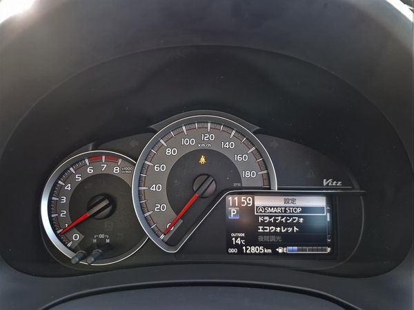 2015 Toyota Vitz F.LOW KM.Rear camera.SRS Airbags. Carousel 8