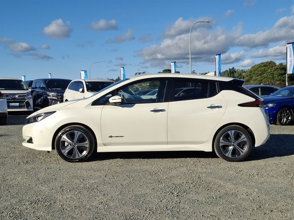 2021 Nissan Leaf Arriving April 88,64% Soh G Model 4,5 Grade Carousel 14