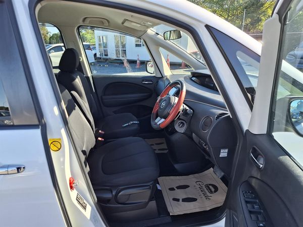 2017 Mazda Biante 8 seater.Rear camera.Electric doors. Carousel 1