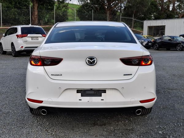 2021 Mazda 3 HUD.Rear camera.Radar cruise.Park sensors. Carousel 15