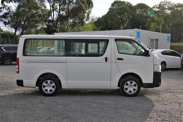 2020 Toyota Hiace DX.Safety radar.Alarm.1000kg capacity.Lane assist. Carousel 14