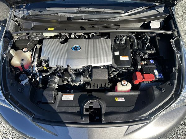 2018 Toyota Prius G.Leather.HUD.Radar cruise.Lane assist.Park sens.Alarm.8 Airbags. Carousel 12