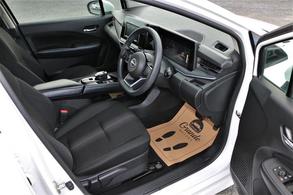 2022 Nissan Note E-power.Rear camera.Lane assist.Safety radar.Park sensors.Button start. Carousel 1