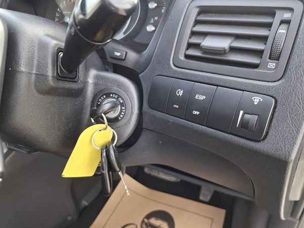 2007 Hyundai Tucson NZ NEW.Towbar.Roof rails.Park sens.Cruise control.8 SRS Airbags. Carousel 7