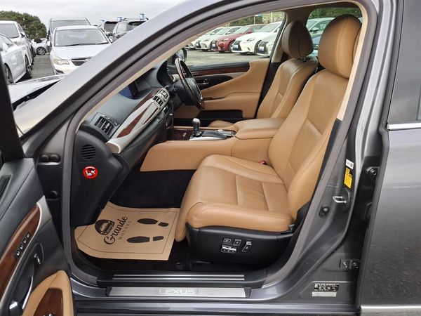 2013 Lexus LS 460 Leather.Cruise control.Park sens.Rear cam.Alarm.10 SRS Airbags. Carousel 2