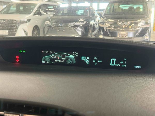 2015 Toyota Prius Transit Low km Hybrid S model Carousel 7