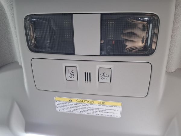 2013 Subaru XV 4WD.Eyesight.Radar cruise Rear camera.Button start. Carousel 6