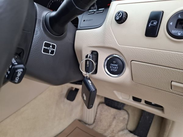 2005 Toyota Crown Royal Saloon.Reversing Camera.SRS Airbags Carousel 7