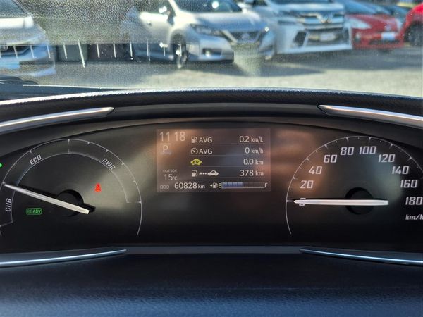 2016 Toyota Sienta Hybrid G.7 seats.Lane assist.Safety radar.Button start.