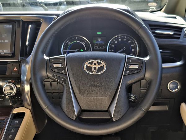2017 Toyota Alphard Hybrid.Cruise control.Rear camera.Parking sensors. Carousel 9