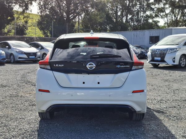 2021 Nissan Leaf 40KW.SOH89%.Android/ApplePlay.10 Airbags.Cruise control.Park sens.Rear cam. Carousel 16