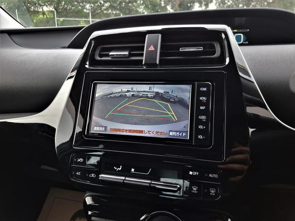 2019 Toyota Prius S.Radar cruise.Lane assist.Safety radar.Rear cam.8 Airbags. Carousel 7