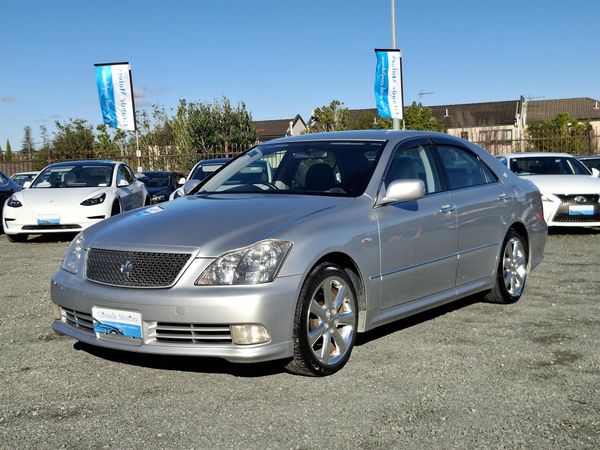 2005 Toyota Crown Athlete.50th Anniversary.Rear cam.Cruise control. Carousel 13
