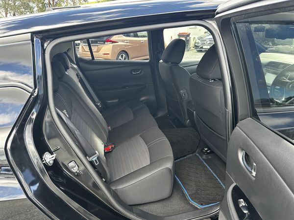 2019 Nissan Leaf 40KW.SOH 95%.Pro-pilot.360°camera.10 Airbags.Alarm. Carousel 2