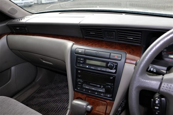 1999 Nissan Laurel Medalist. Carousel 4