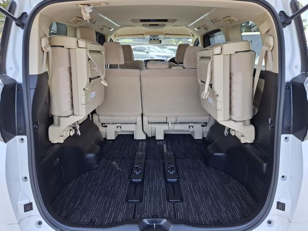 2016 Toyota Vellfire Hybrid.Radar cruise.Rear camera.Park sens.8 Airbags. Carousel 6