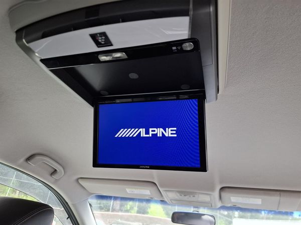 2013 Nissan Elgrand 250 Highway star.Rear camera.Button start. Carousel 2