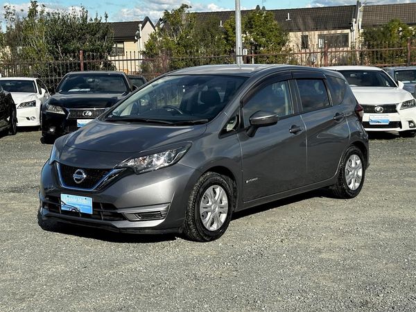 2017 Nissan Note E-power.Rear camera.Lane assist.Safety radar.Park sensors.Button start. Carousel 9