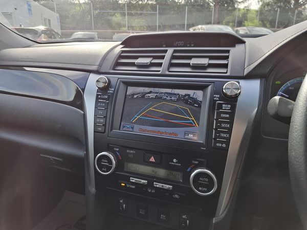 2012 Toyota Camry Hybrid.Gspec.Leather.Cruise control.8 Airbags Carousel 7