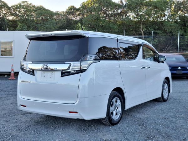 2015 Toyota Vellfire 8 seater Reversing Camera Parking Sensors Carousel 15