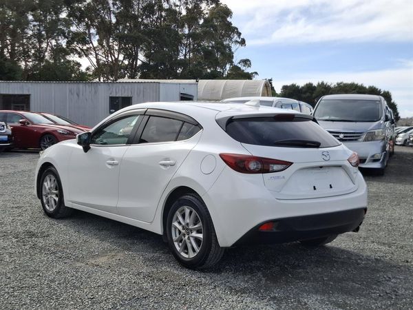 2015 Mazda Axela Skyactiv.Cruise control.Blind spot.Rear camera. Carousel 13
