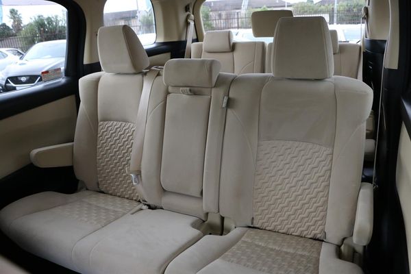 2017 Toyota Vellfire 8 seats.Rear camera.Park sensors.10 Airbags.Button start. Carousel 4