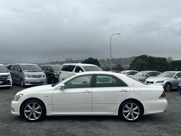 2005 Toyota Crown Athlete.50th Anniversary.Cruise control.Rear camera. Carousel 14