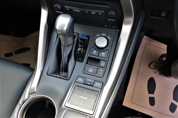 2016 Lexus NX 300h Hybrid.Leather.Safety radar.Radar cruise.Alarm.10 Airbags. Carousel 8