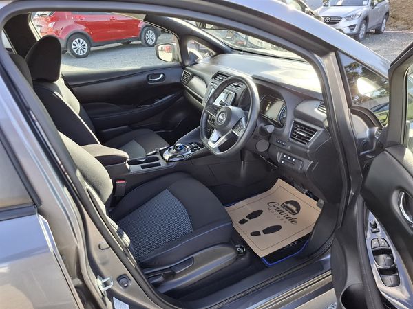 2022 Nissan Leaf 90.10% Soh low km Carousel 1