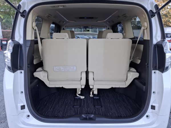 2015 Toyota Vellfire 8 seater Reversing Camera Parking Sensors Carousel 16