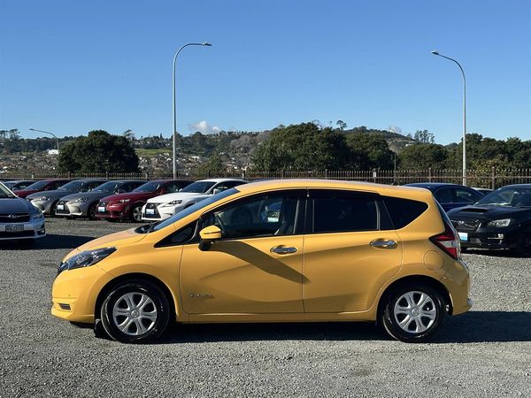 2020 Nissan Note E-Power 360 camera Carousel 12