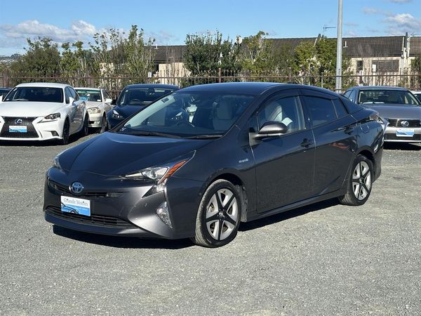 2018 Toyota Prius G.Leather.HUD.Radar cruise.Lane assist.Park sens.Alarm.8 Airbags. Carousel 13