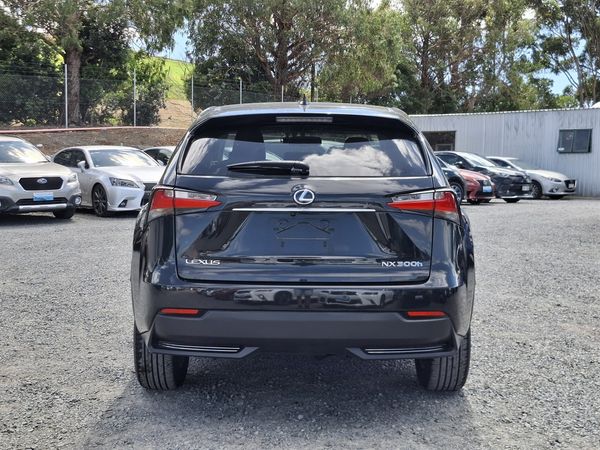2015 Lexus NX 300h Hybrid.Leather.Safety radar.Blind spot.360°camera.Park sensors.Alarm. Carousel 14