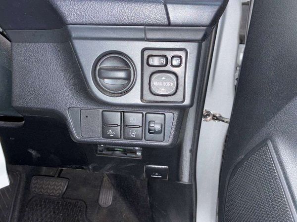 2017 Toyota Corolla Transit FIELDER HYBRID Carousel 7