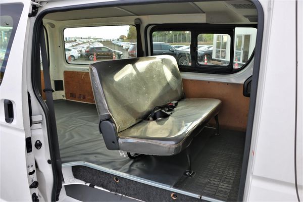 2020 Toyota Hiace DX.Safety radar.Alarm.1000kg capacity.Lane assist. Carousel 2