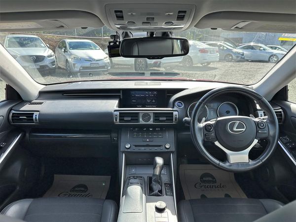 2015 Lexus IS 300h Hybrid.Sunroof.Cruise control.Alarm.10 Airbags.Rear camera.Park sens. Carousel 4