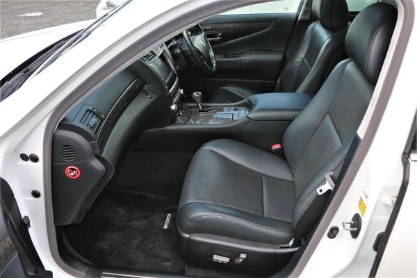 2011 Lexus LS 600 Hybrid.Leather.Sunroof.Heated/cooler seats Carousel 4