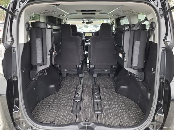 2016 Toyota Vellfire Rear camera.Electric doors.Rea cam.8 Airbags. Carousel 1