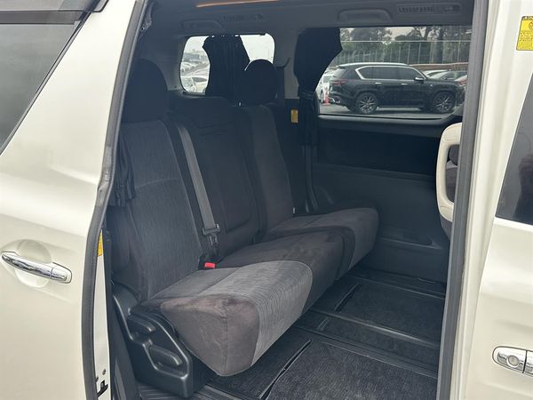 2013 Toyota Alphard 8 seater.Rear camera.Park sensors.Cruise control.8 SRS Airbags. Carousel 3