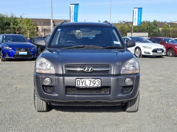 2007 Hyundai Tucson NZ NEW.Towbar.Roof rails.Park sens.Cruise control.8 SRS Airbags. Carousel 10