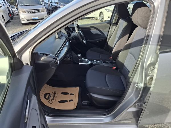 2015 Mazda Demio Skyactiv.i-Stop.SRS Airbags. Carousel 4