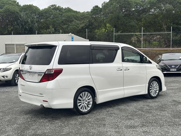 2013 Toyota Alphard 8 seater.Rear camera.Park sensors.Cruise control.8 SRS Airbags. Carousel 17