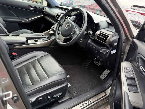 2013 Lexus IS 300h Transit F-Sport Carousel 14